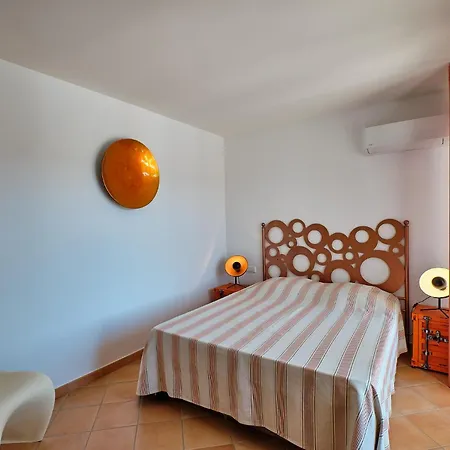 Villa 259 *