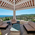 Villa 259 *
