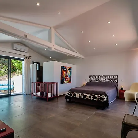 Villa 259 *